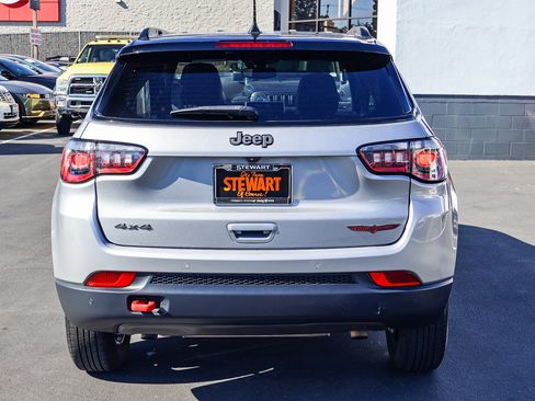 Used 2024 Jeep Compass Trailhawk image 22