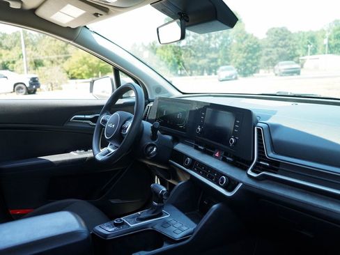 Used 2023 Kia Sportage LX FWD image 13