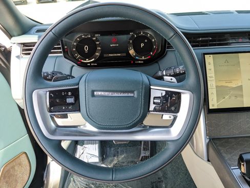 New 2025 Land Rover Range Rover SV image 9