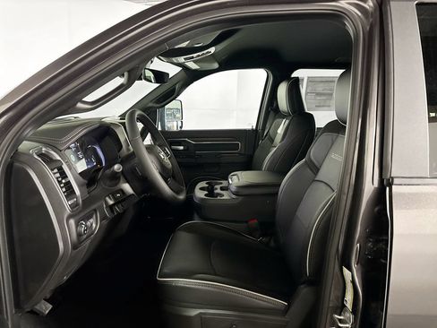 New 2026 RAM 2500 Laramie AWD/4WD image 11