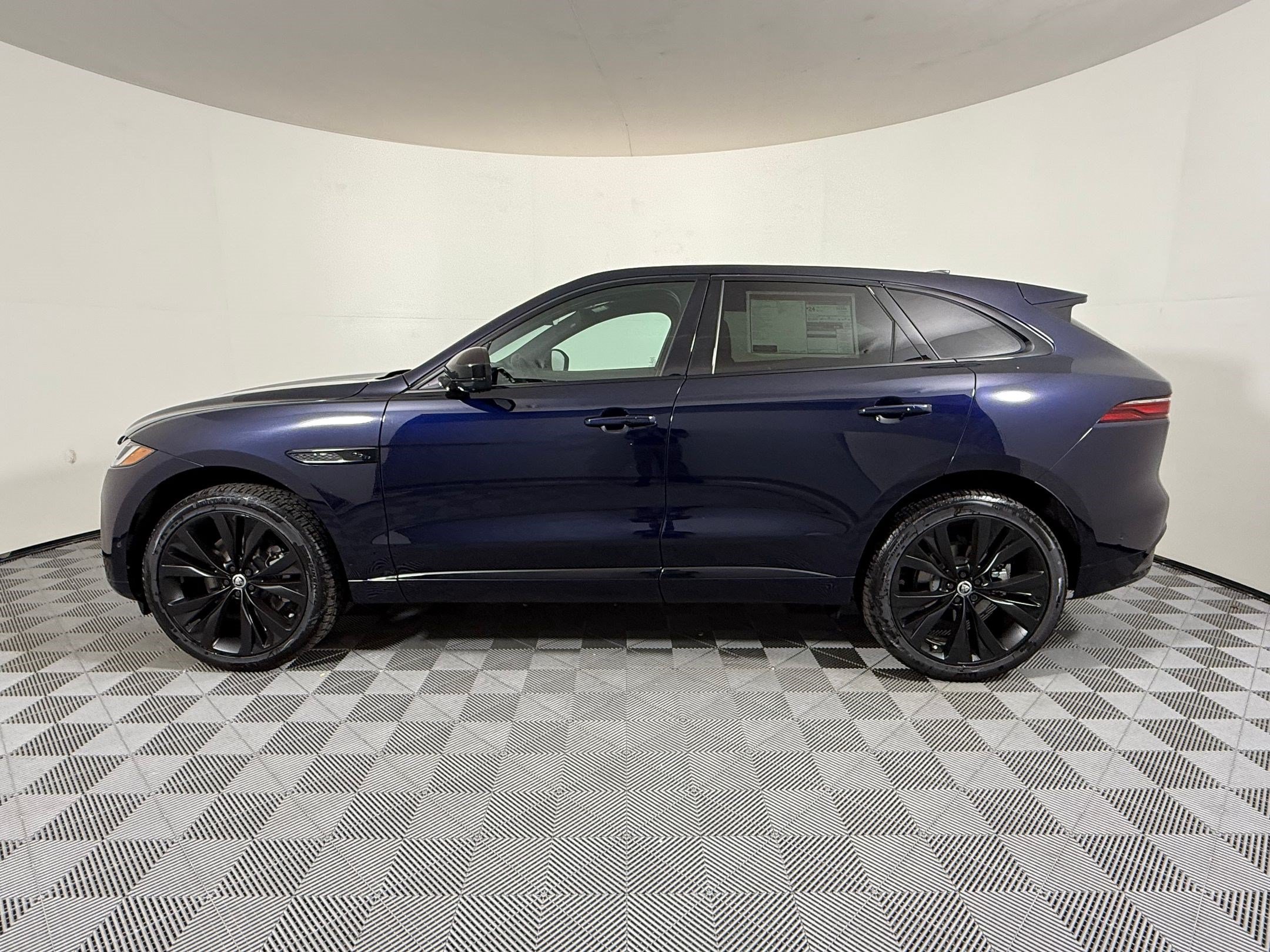 New 2026 Jaguar F-PACE R-Dynamic S AWD/4WD image 2