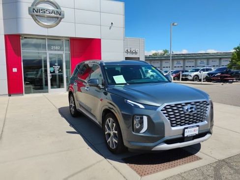 Used 2022 Hyundai Palisade Limited w/ Cargo Package AWD/4WD image 3