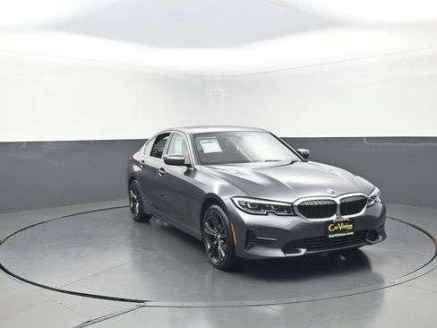 Used 2021 BMW 330i xDrive Sedan w/ Convenience Package AWD/4WD image 4