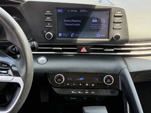 Used 2021 Hyundai Elantra SEL FWD image 15