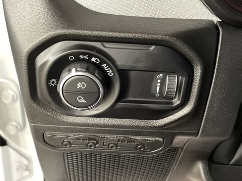 Used 2025 Jeep Gladiator Sport image 20