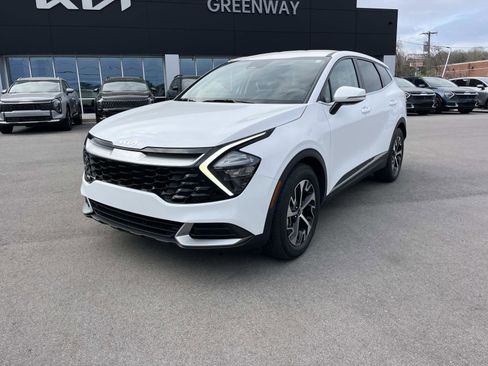 Used 2023 Kia Sportage EX image 7