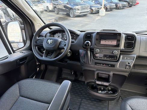 Used 2025 RAM ProMaster 2500 image 21