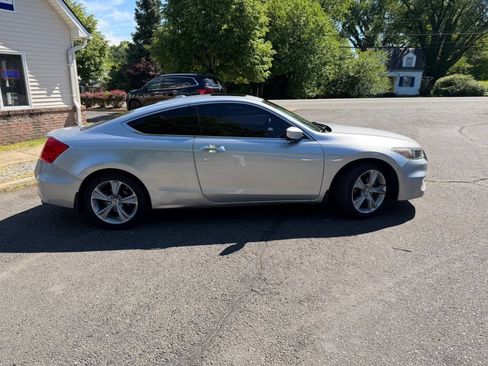 Used 2011 Honda Accord EX-L image 8