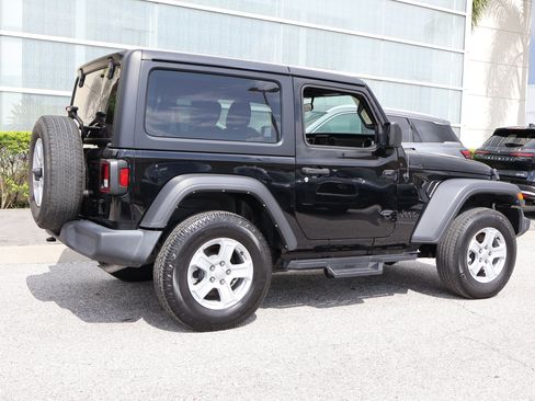 Used 2022 Jeep Wrangler Sport AWD/4WD image 7
