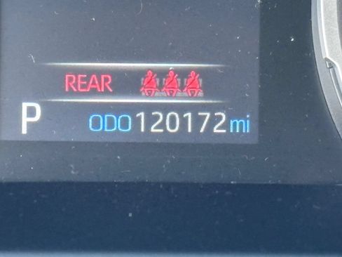 Used 2022 Toyota RAV4 LE FWD image 27