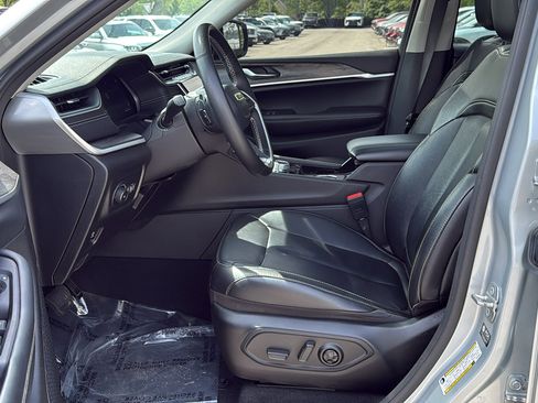 Used 2022 Jeep Grand Cherokee Limited AWD/4WD image 8
