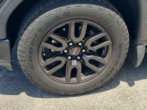 Used 2019 GMC Sierra 1500 Elevation w/ Elevation Value Package AWD/4WD image 4