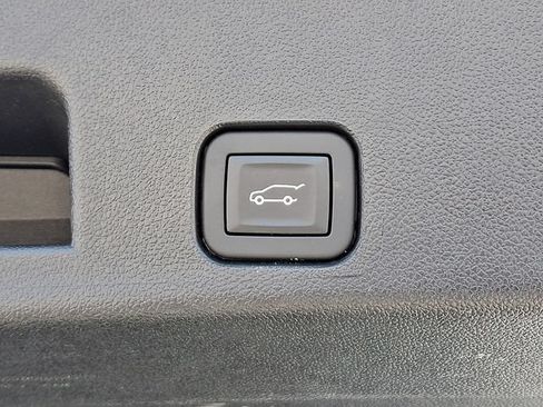 Used 2025 GMC Acadia Elevation AWD/4WD image 34