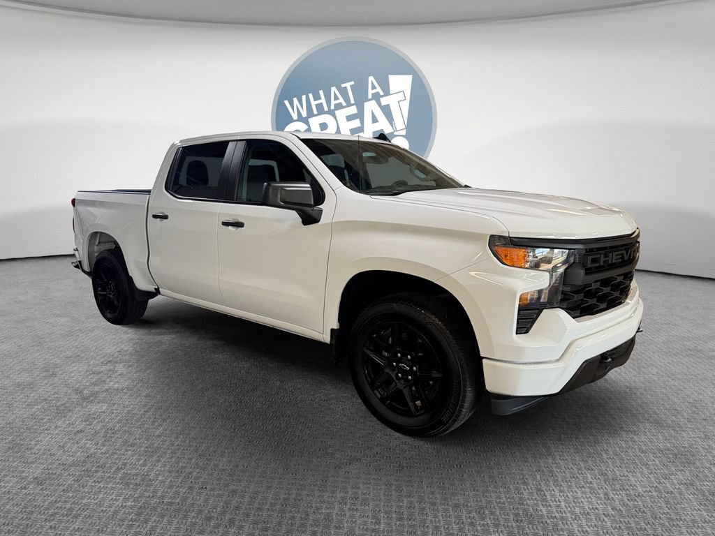 Used 2026 Chevrolet Silverado 1500 Custom AWD/4WD image 1