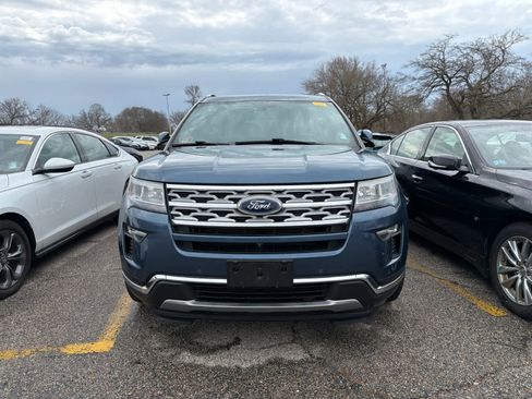 Used 2018 Ford Explorer Limited image 2