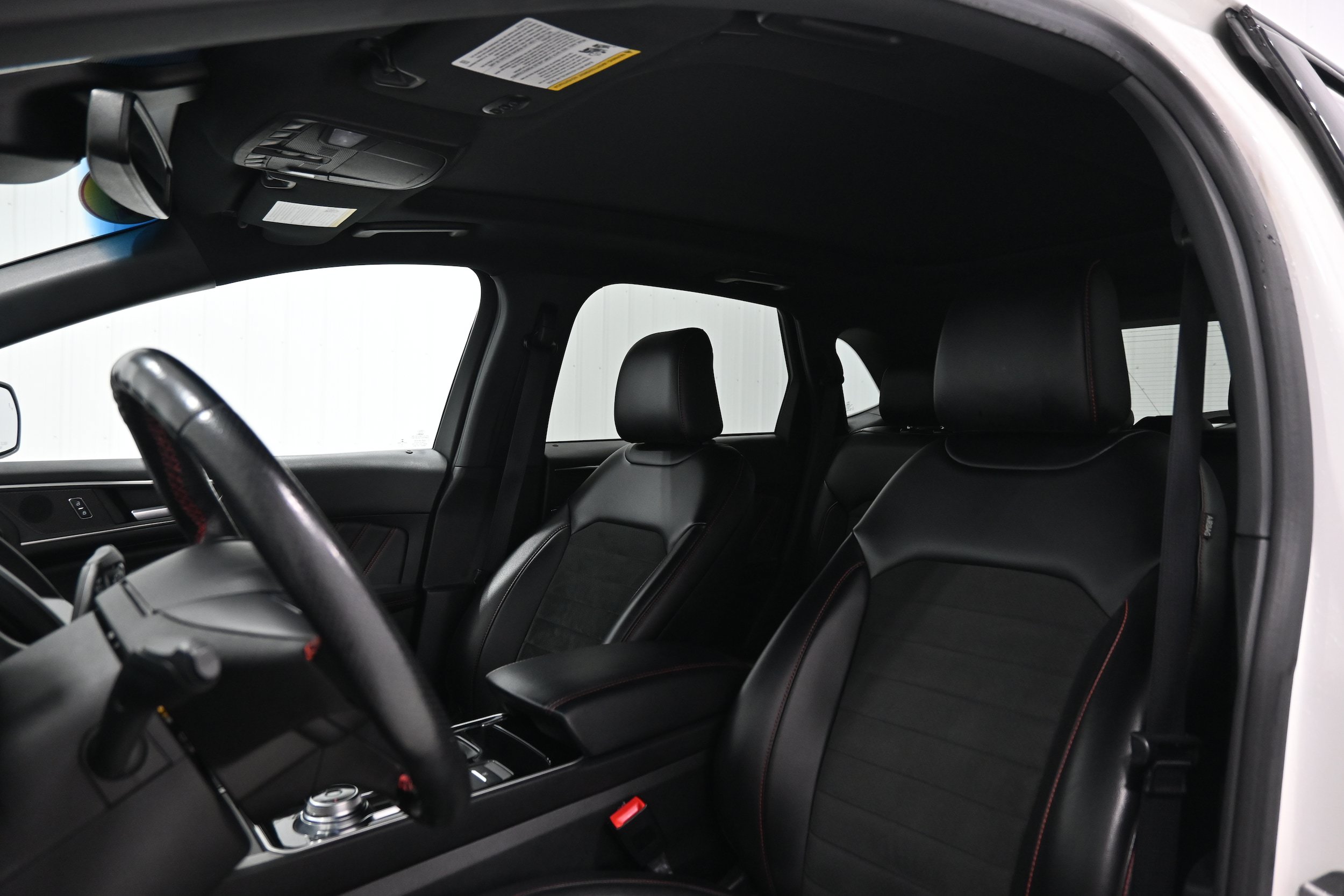 Used 2020 Ford Edge ST-Line w/ Cold Weather Package AWD/4WD image 6