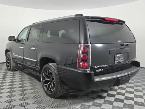 Used 2014 GMC Yukon XL Denali AWD/4WD image 5