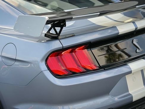 Used 2022 Ford Mustang Shelby GT500 w/ Carbon Fiber Track Pack RWD image 13