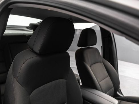 Used 2016 Chevrolet Malibu LT image 32