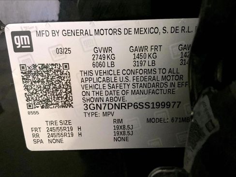 Used 2025 Chevrolet Equinox EV LT FWD image 31