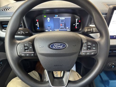 New 2025 Ford Maverick XLT image 26