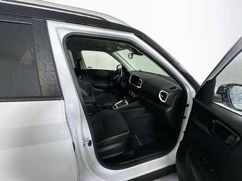 Used 2022 Hyundai Venue Limited w/ Cargo Package image 30