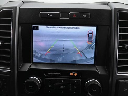 Used 2019 Ford F250 XLT w/ XLT Premium Package image 18