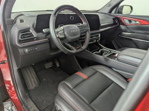Used 2024 Chevrolet Traverse RS AWD/4WD image 11