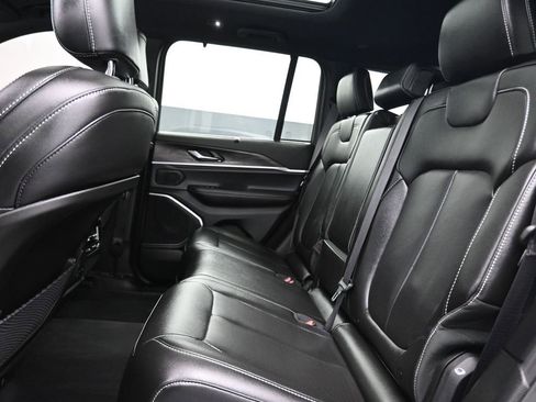 Used 2025 Jeep Grand Cherokee Limited 4xe image 18