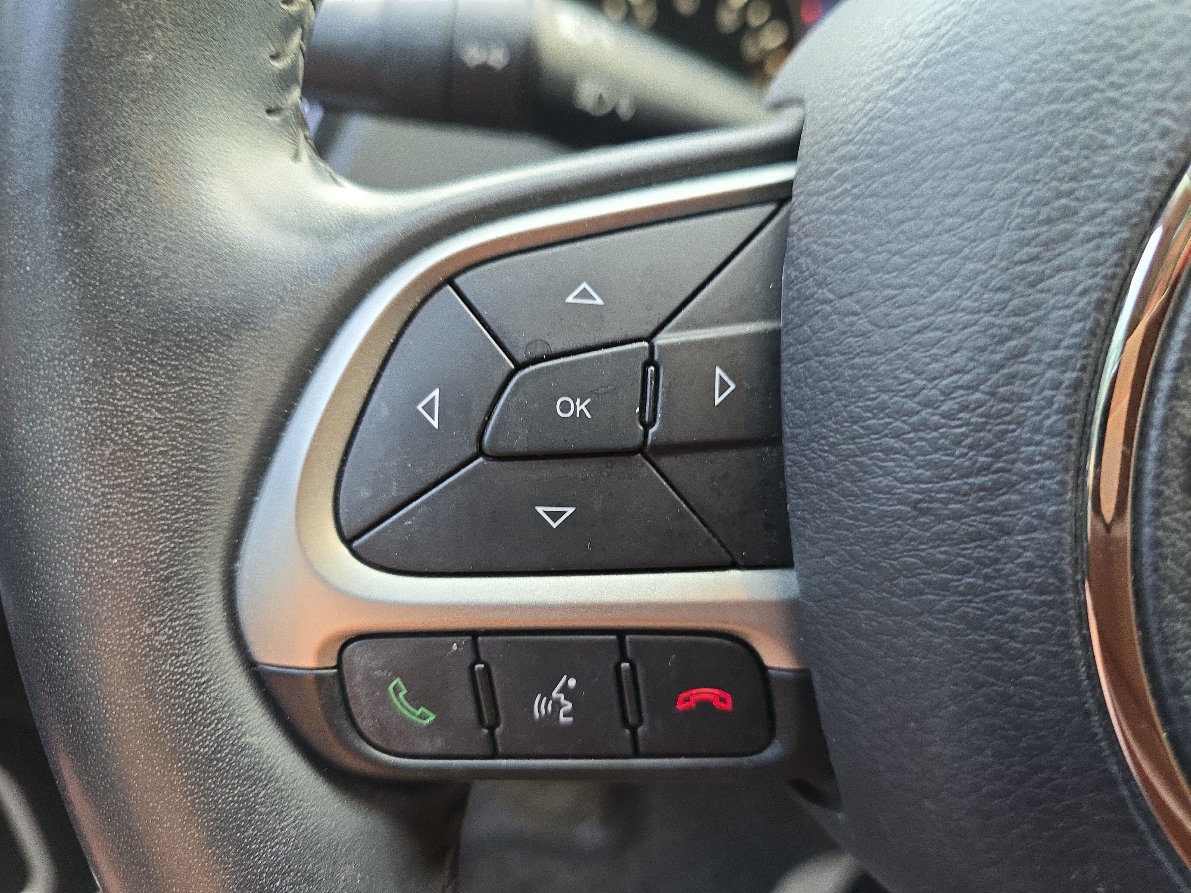 Used 2018 Jeep Compass Latitude w/ Popular Equipment Group AWD/4WD image 19