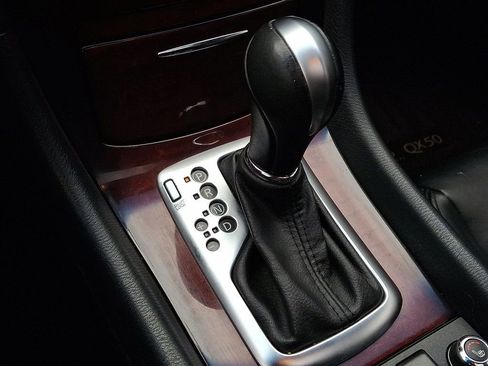 Used 2017 INFINITI QX50 AWD w/ Premium Plus Package image 15