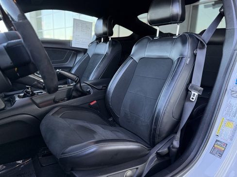 Used 2016 Ford Mustang Shelby GT350 w/ Technology Package image 11