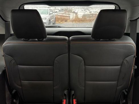 Used 2021 GMC Acadia AT4 w/ Technology Package image 19