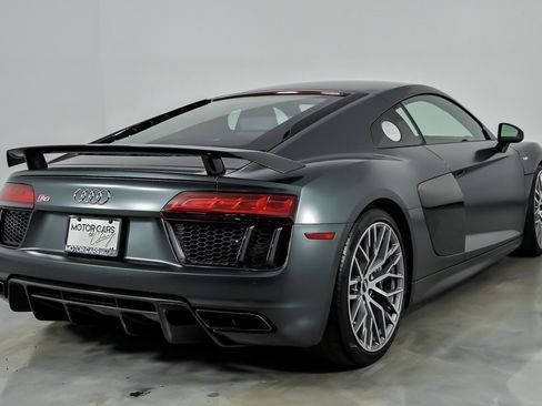Used 2017 Audi R8 V10 plus AWD/4WD image 12