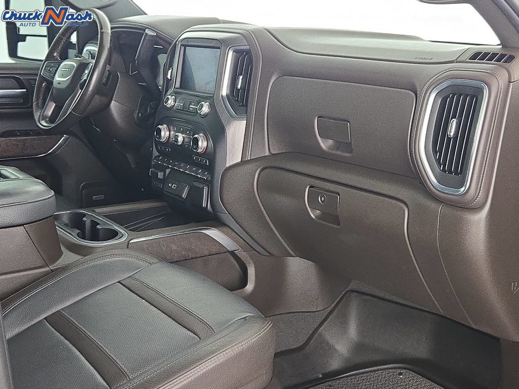 Used 2022 GMC Sierra 2500 Denali w/ Denali Black Diamond Edition AWD/4WD image 35
