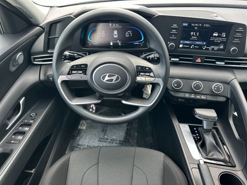 New 2026 Hyundai Elantra SE image 15
