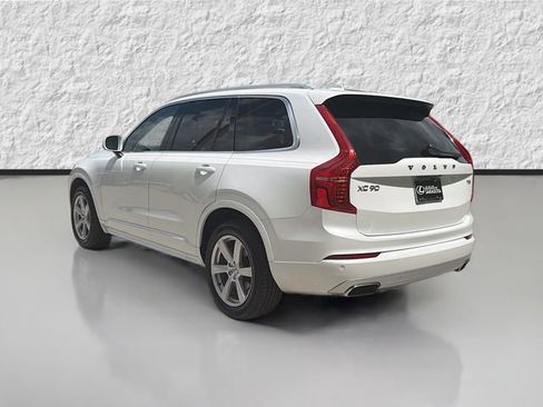 Used 2021 Volvo XC90 T5 Momentum w/ Climate Package FWD image 5