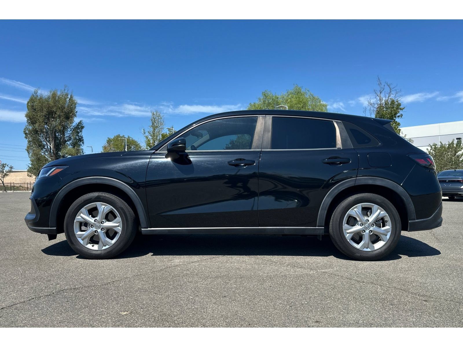 Used 2024 Honda HR-V LX image 2