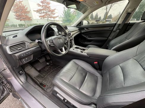 Used 2019 Honda Accord Touring image 11