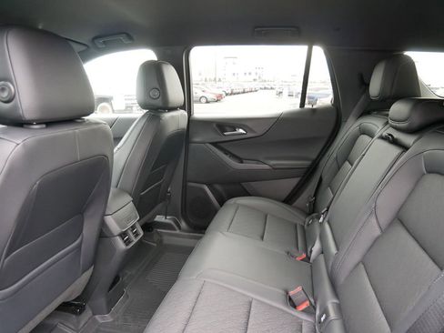 New 2026 Chevrolet Equinox LT AWD/4WD image 17