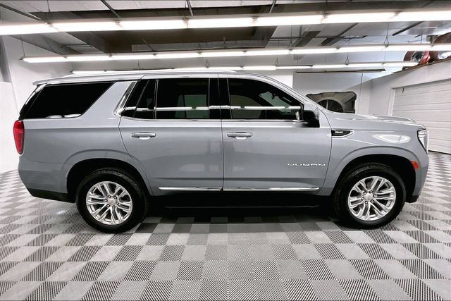 Used 2023 GMC Yukon SLT AWD/4WD image 16