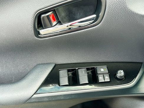 Used 2022 Toyota Prius LE FWD image 21