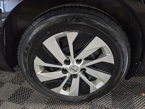 Used 2020 Nissan Altima 2.5 S FWD image 14
