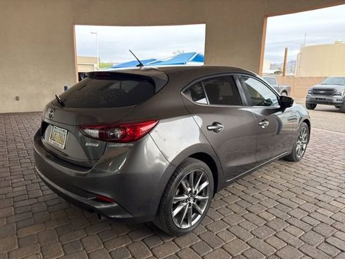 Used 2018 MAZDA MAZDA3 Touring image 5