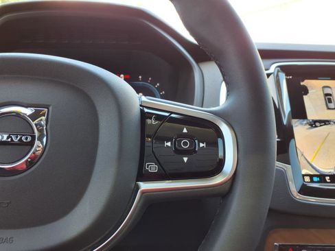 Certified 2024 Volvo XC90 B5 Plus image 29