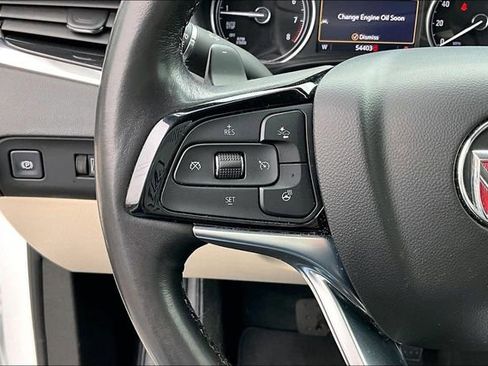 Used 2023 Buick Enclave Essence image 16