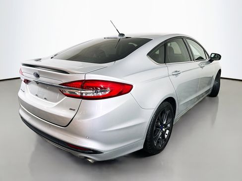 Used 2018 Ford Fusion SE w/ Equipment Group 201A image 7
