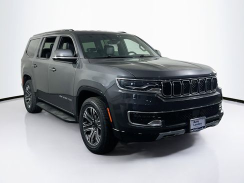 Used 2022 Jeep Wagoneer Series III AWD/4WD image 3