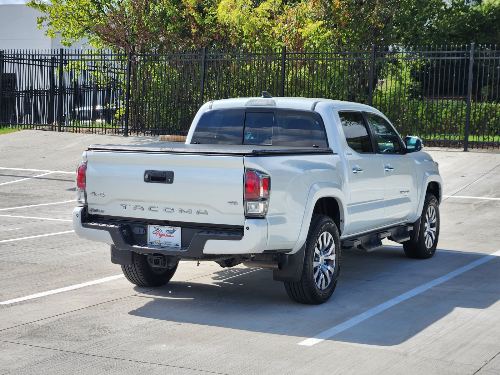 Used 2021 Toyota Tacoma Limited AWD/4WD image 6