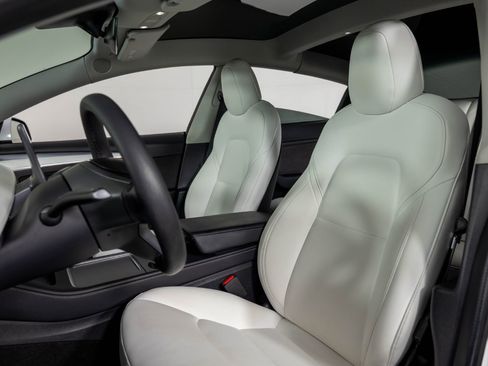 Used 2021 Tesla Model 3 Standard Range Plus image 16